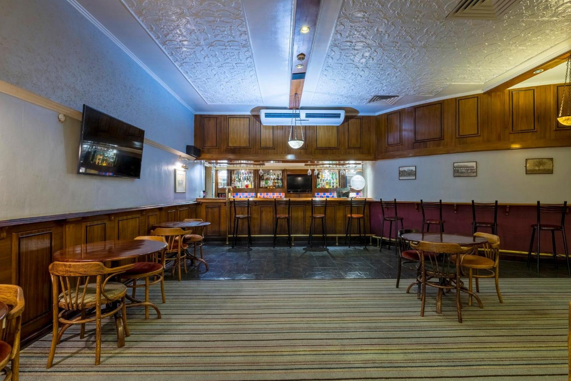 布拉瓦约假日酒店 外观 照片